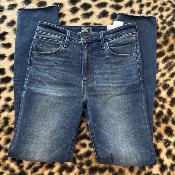 Abercrombie & Fitch jeans - Picture 4 of 10
